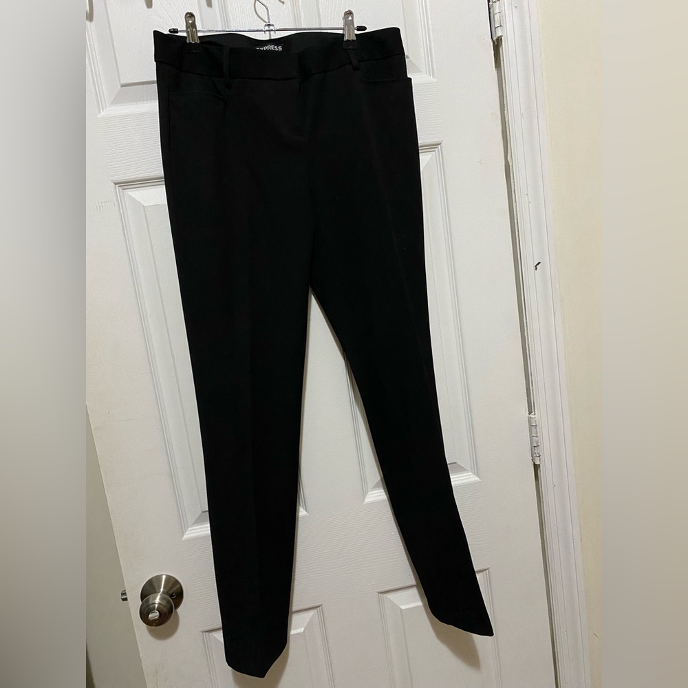 Women pant, size 8, Express, new